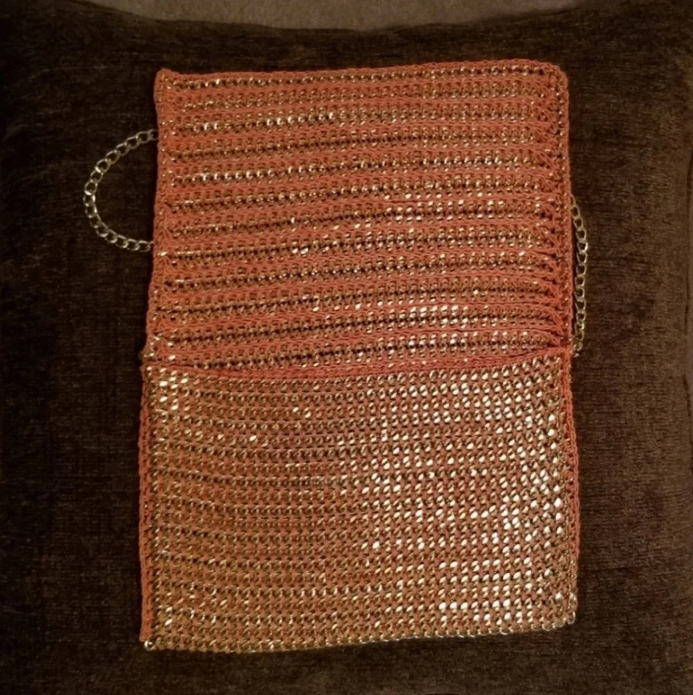 None goldtone chain